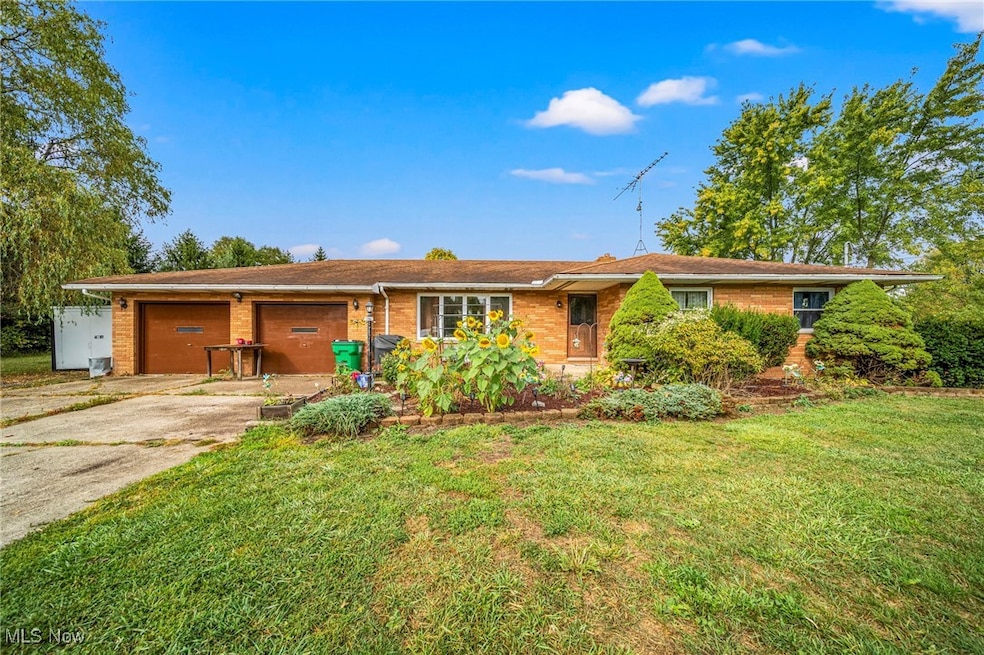 11470 Clay St, Huntsburg, OH 44046 - photo 1