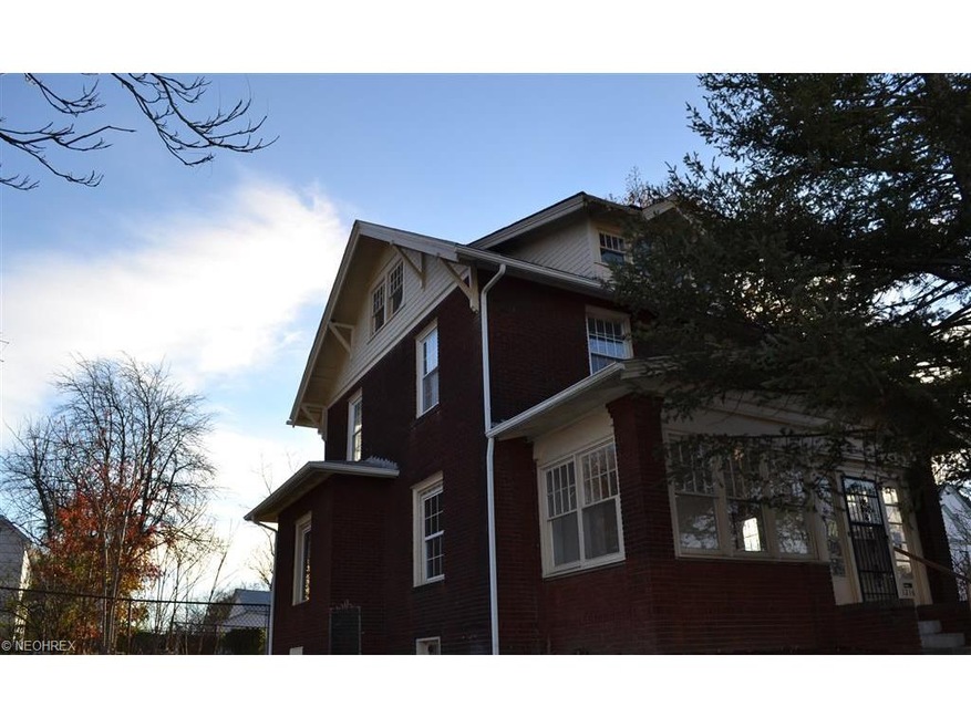 1216 Gibbs Ave NE, Canton, OH 44705 - photo 1