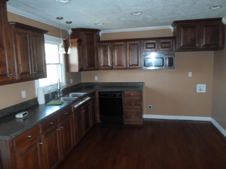 1313 Northcutt Dr, Shelbyville, TN 37160 - photo 1