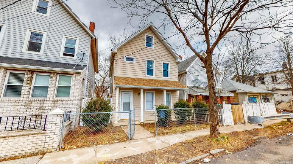 113 Innis St, Staten Island, NY 10302 - photo 1