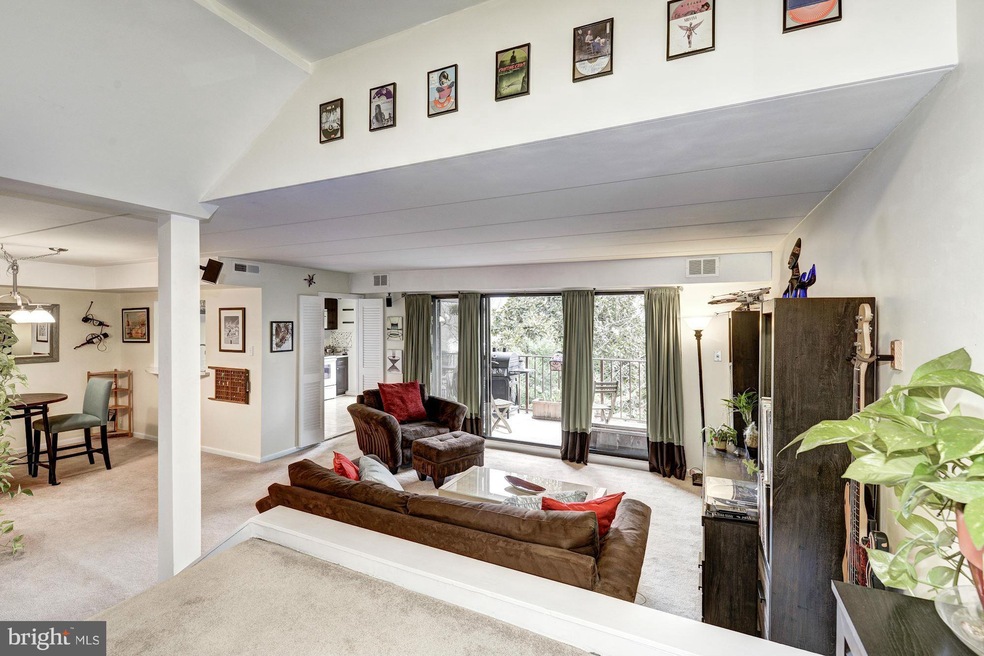 124 Roberts Ln unit 200, Alexandria, VA 22314 - photo 1