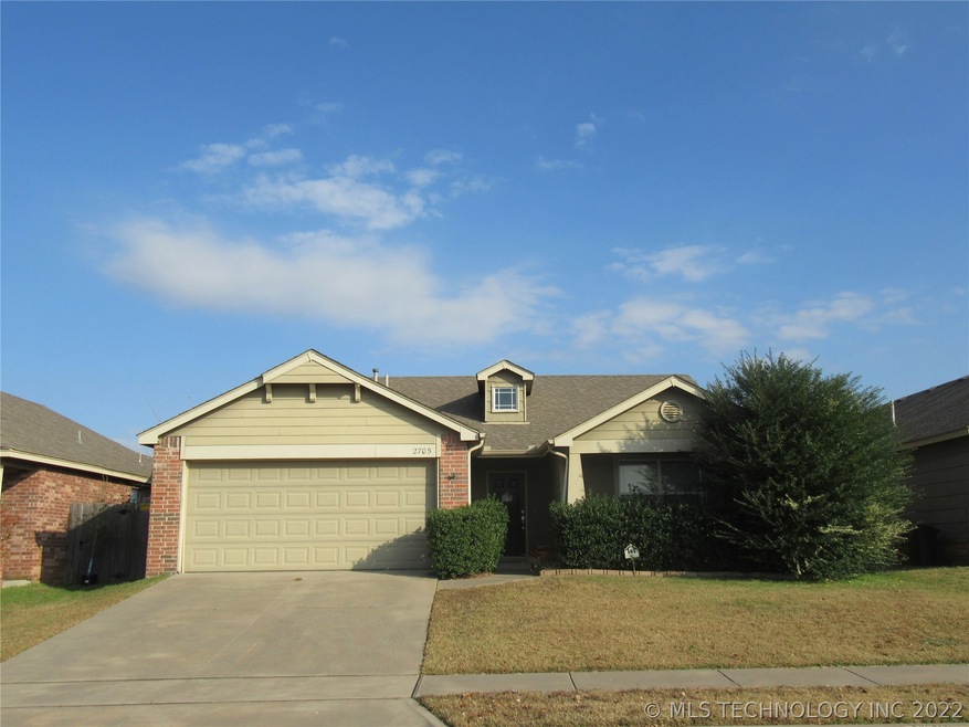 2705 N 21st St, Broken Arrow, OK 74012 - photo 1
