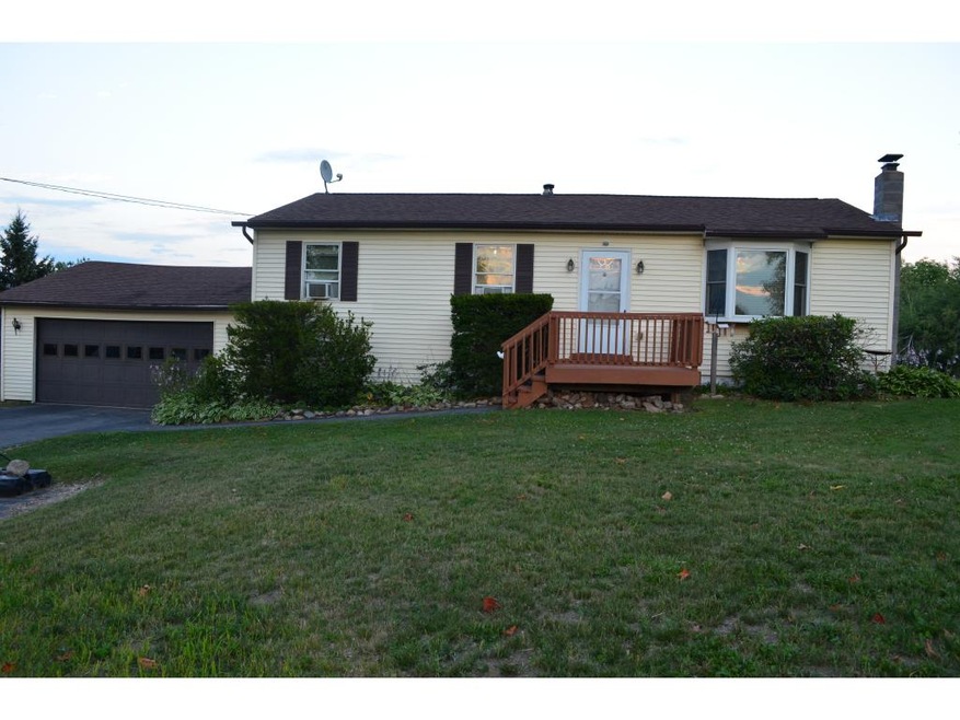 157 Red Barn Hill Rd, Milton, VT 05468 - photo 1