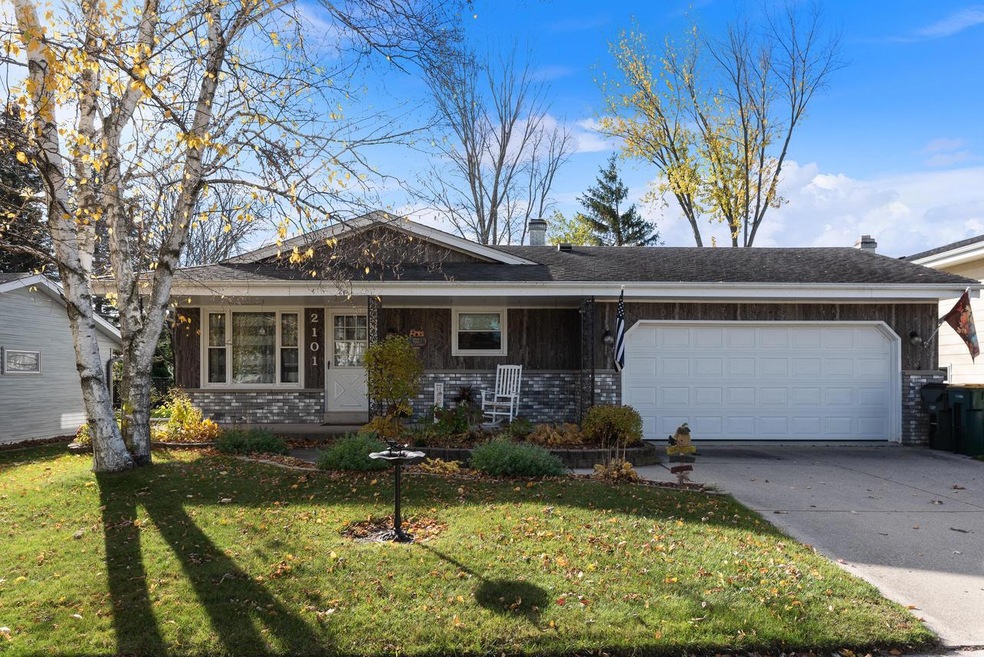 2101 Lenora Dr-17