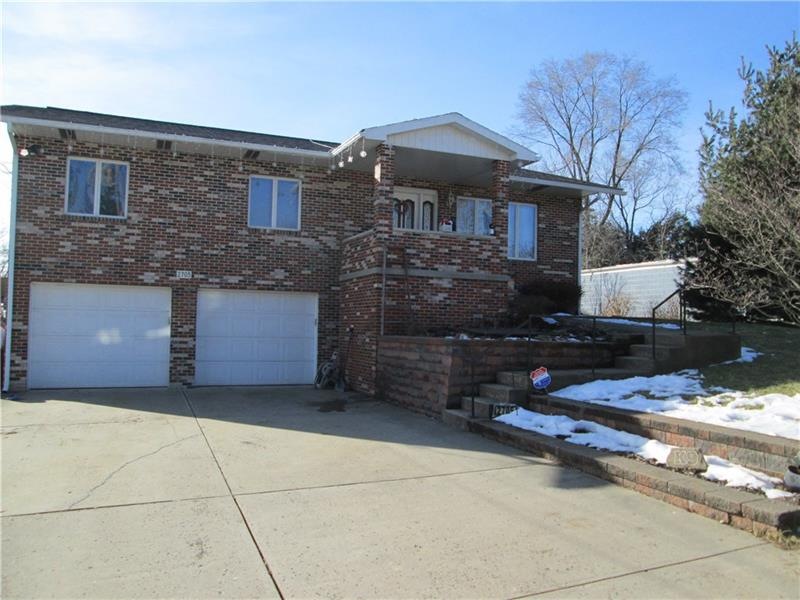 Go ahead and pluck this peach of a home!