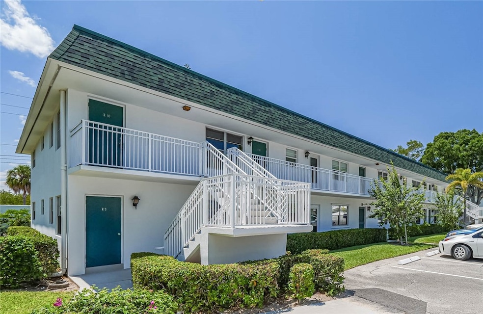 Top floor Corner Unit