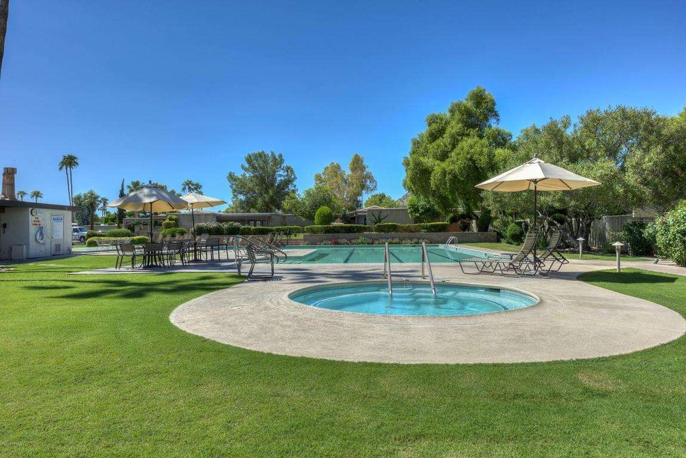 Community Spa & Pool