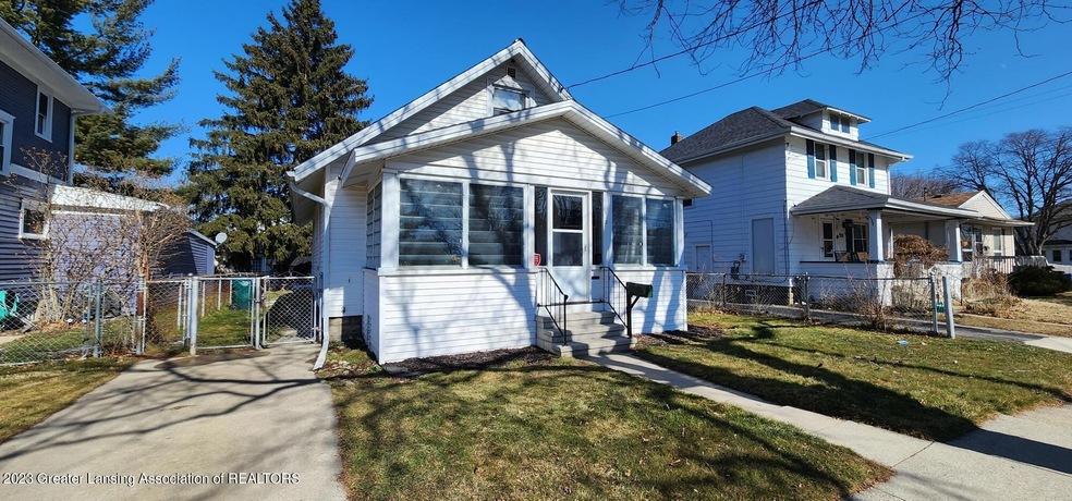 912 W Barnes Ave, Lansing, MI 48910 - photo 1