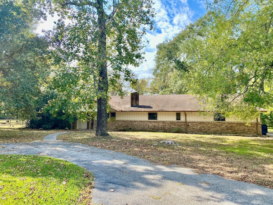 14216 Horseshoe Bend, Conroe, TX 77384 - photo 1