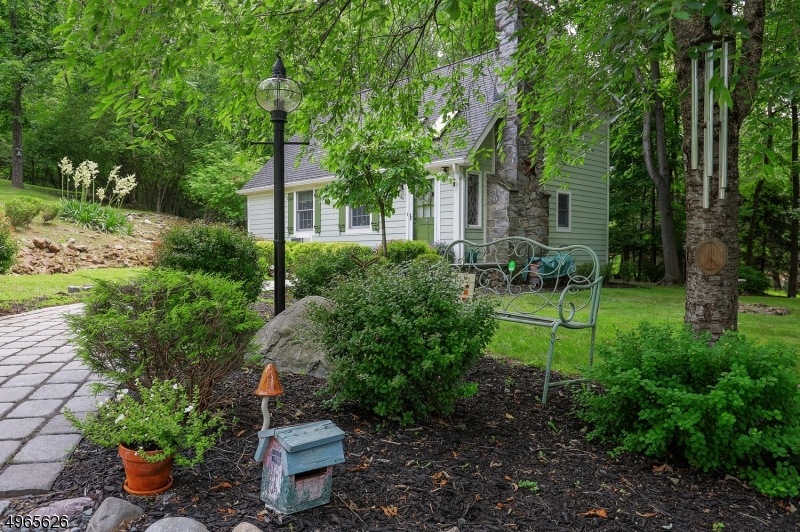 85 Maple St, Watchung, NJ 07069 - photo 1