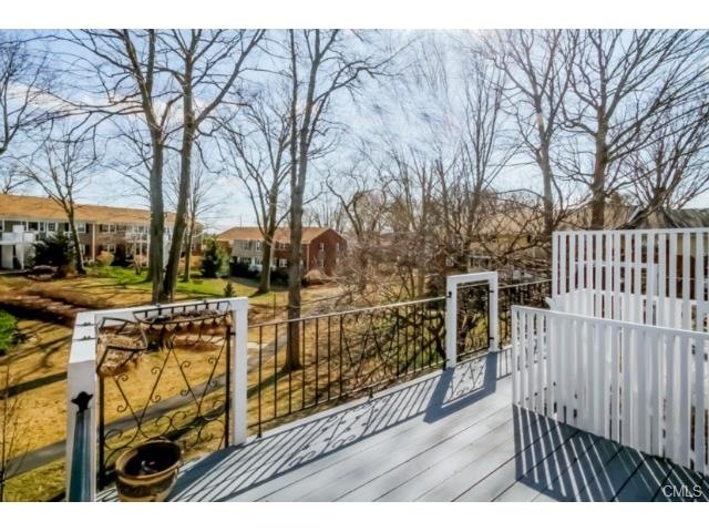 245 Unquowa Rd unit 14, Fairfield, CT 06824 - photo 1
