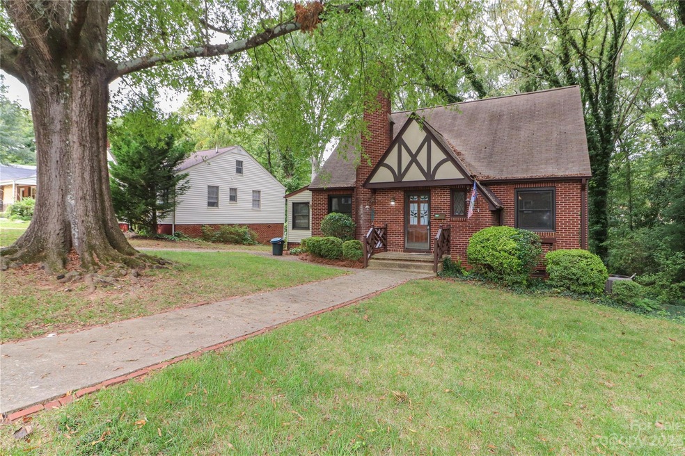 603 E Front St, Statesville, NC 28677 - photo 1