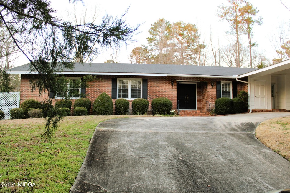 1664 Wesleyan Hills front