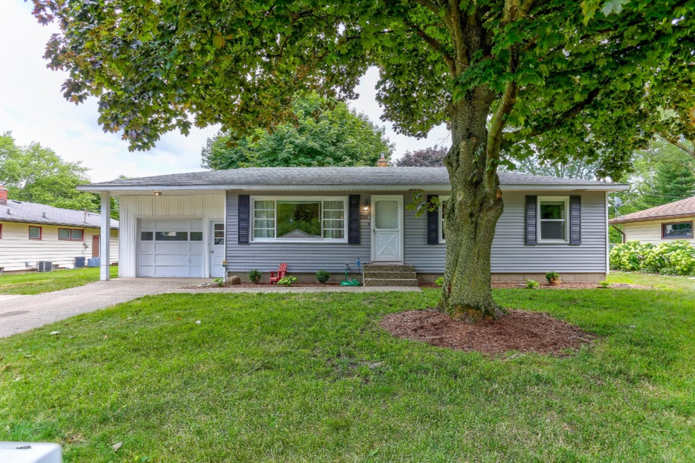 251 Cambridge Ave, Holland-34