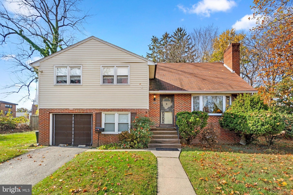 6686 Collinsdale Rd, Parkville, MD 21234 - photo 1