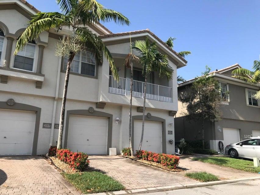 3262 Laurel Ridge Cir, Riviera Beach, FL 33404 - photo 1