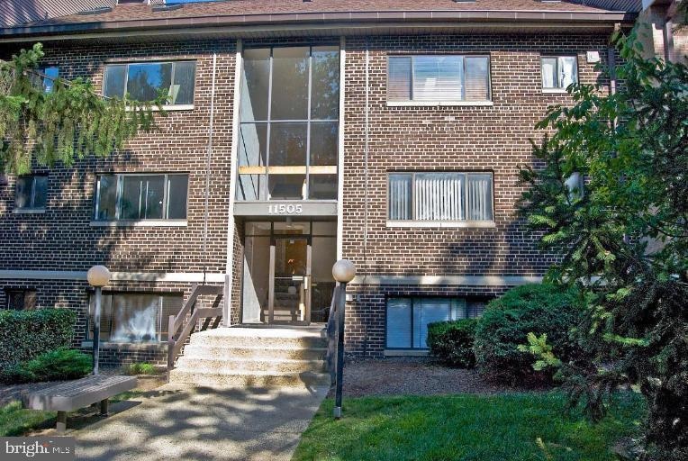 11505 Amherst Ave unit 201, Silver Spring, MD 20902 - photo 1