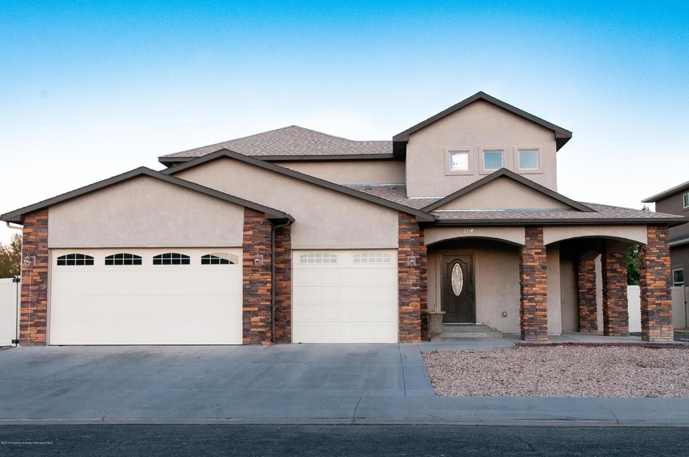 Golf home for sale Grand Junction Co Tan