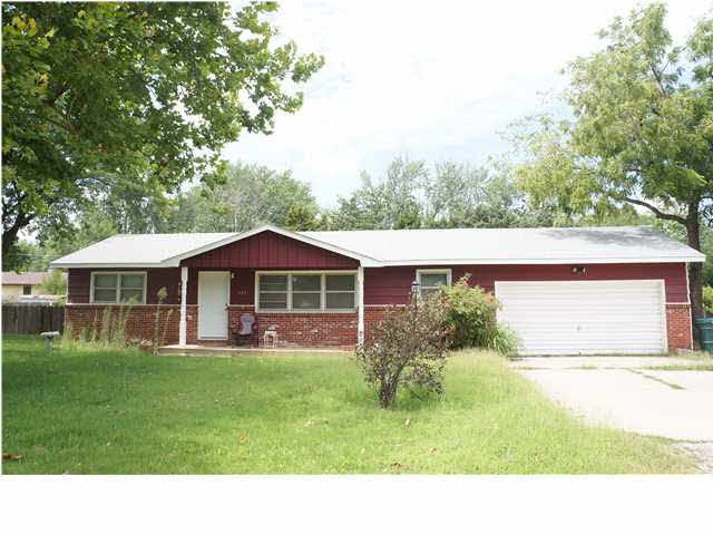 Ranch, 3 bedrooms, 1 bath, 2 car garage on a large