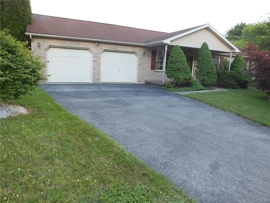 1523 Fernwood Rd, Slatington, PA 18080 - photo 1