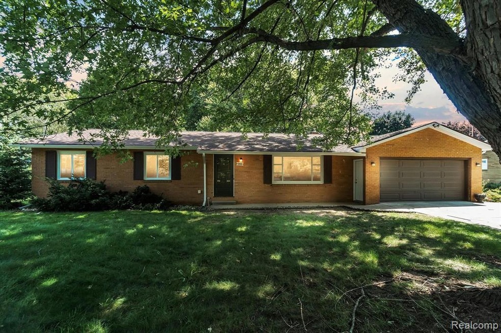 6504 N Genesee Rd, Flint, MI 48506 - photo 1