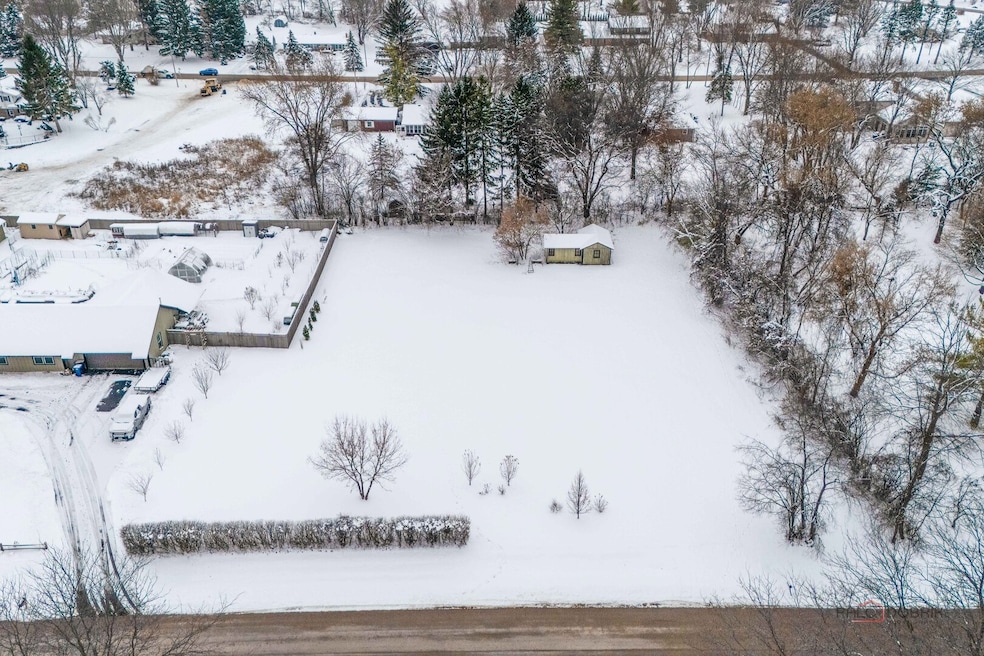 16655 W Applewood Ct, Gurnee, IL 60031 - photo 1