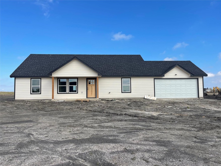 1052 Neal Rd, Azle, TX 76020 - photo 1