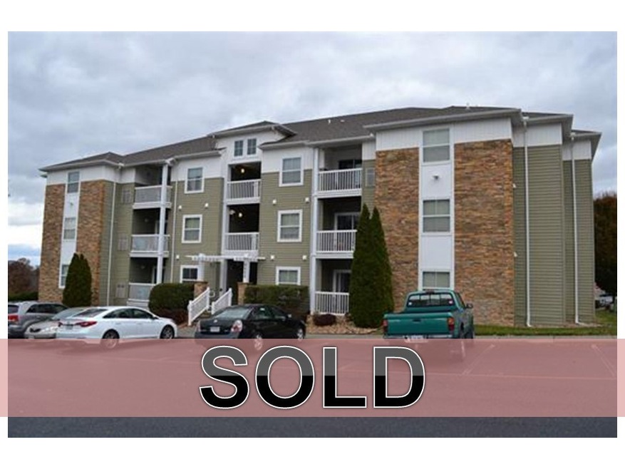 2455 Campus View Cir unit 201, Harrisonburg, VA 22801 - photo 1