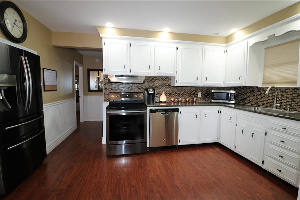 129 Spruce St, Berlin, NH 03570 - photo 1