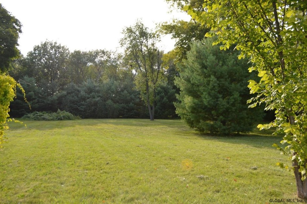 216 Loudonville Rd, Albany, NY 12211 - photo 1