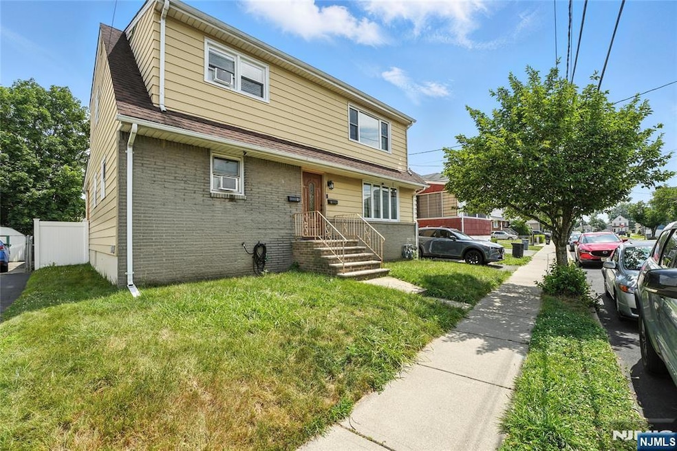 For Rent $2,550/month