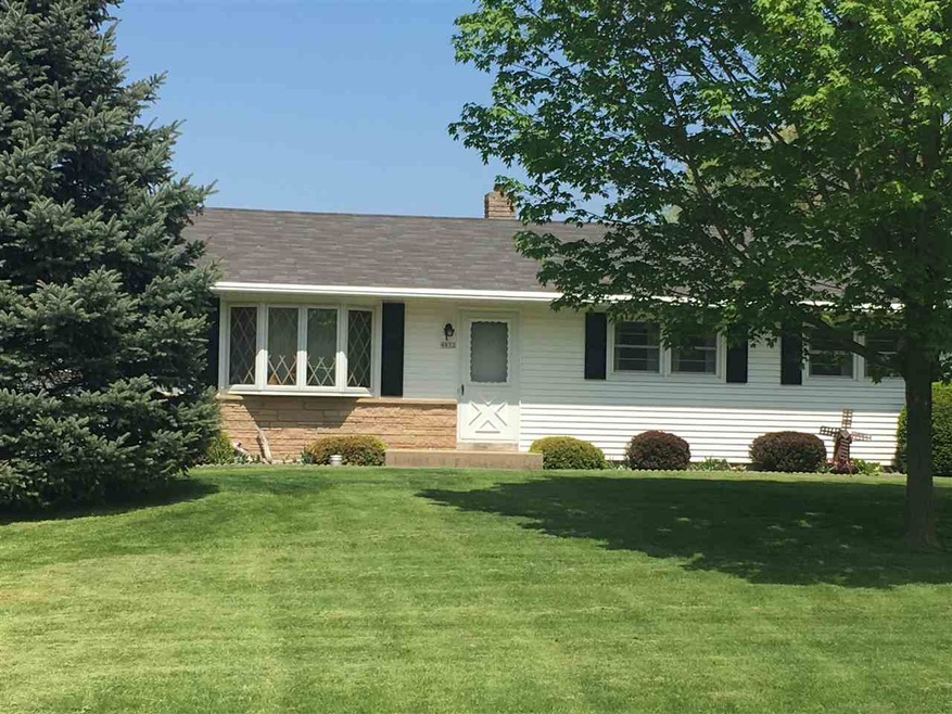 4872 Irish Ln, Fitchburg, WI 53711 - photo 1