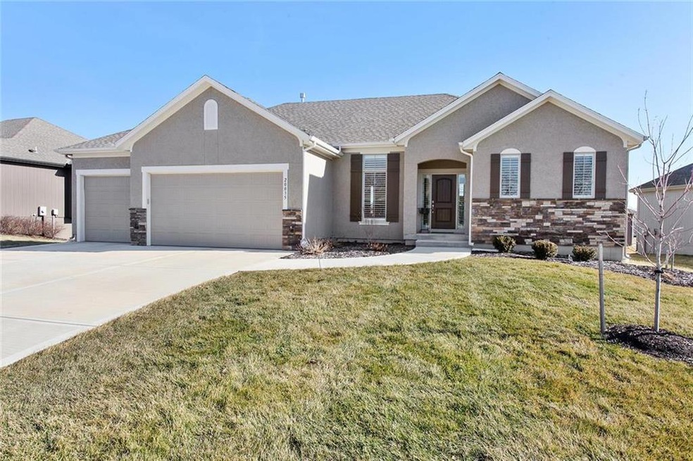 20035 Barker St, Spring Hill, KS 66083 - photo 1