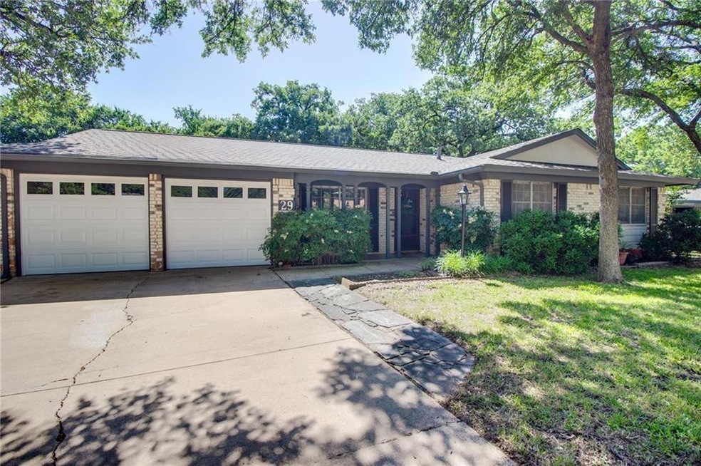 29 Regents Park, Bedford, TX 76022 - photo 1