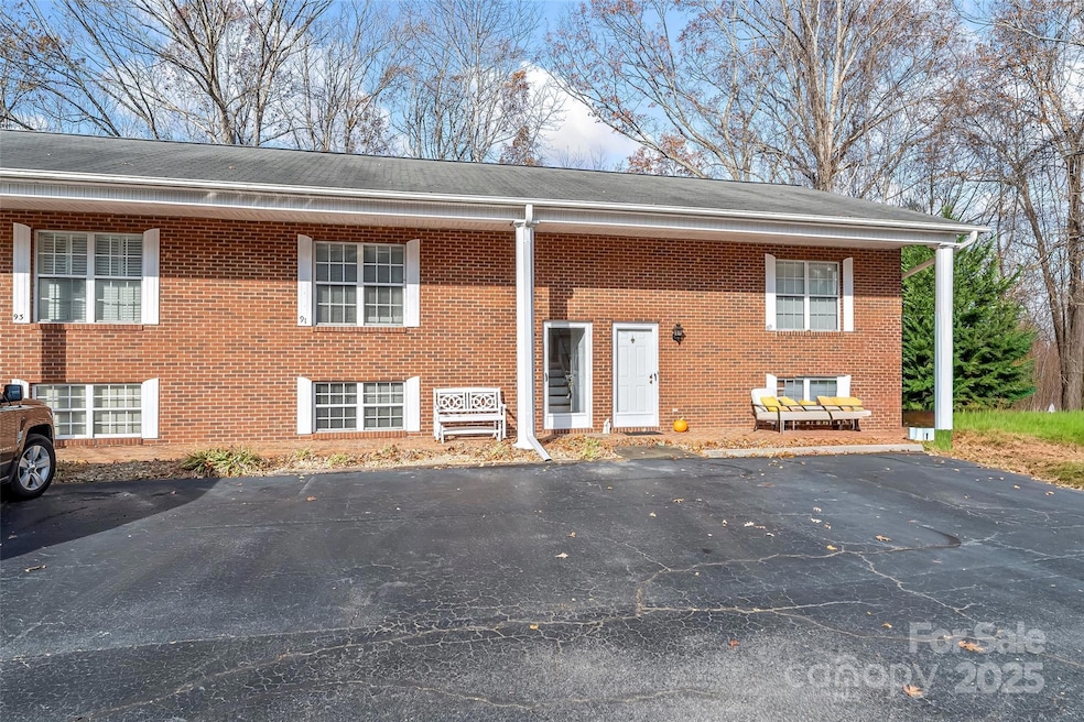 75 Laurelwood Dr unit 91, Marion, NC 28752 - photo 1