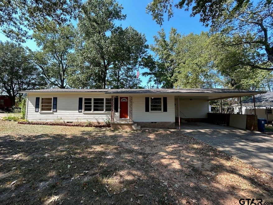 713 Richards St, Kilgore, TX 75662 - photo 1