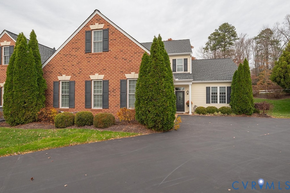 10108 Forrest Patch Dr, Mechanicsville, VA 23116 - photo 1