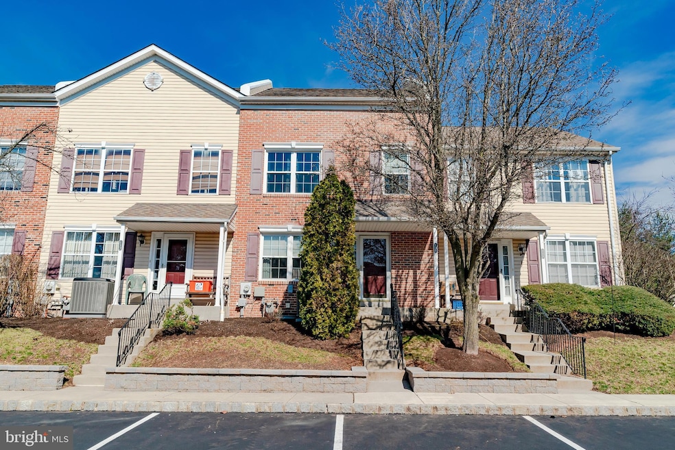 112 Runnymede Ct, Harleysville, PA 19438 - photo 1