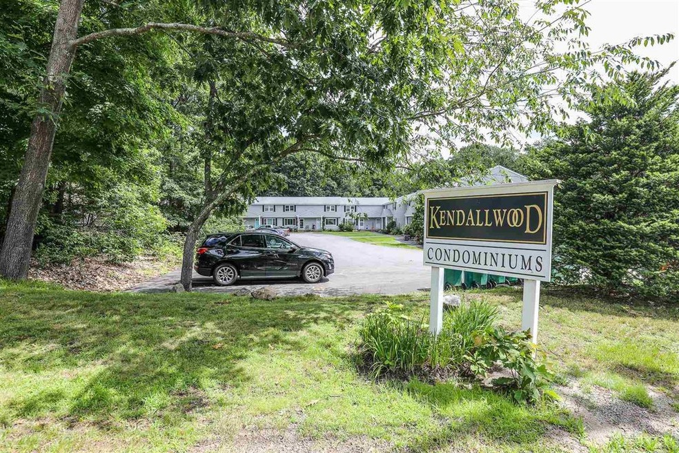 79 Granite St unit 79, Londonderry, NH 03053 - photo 1