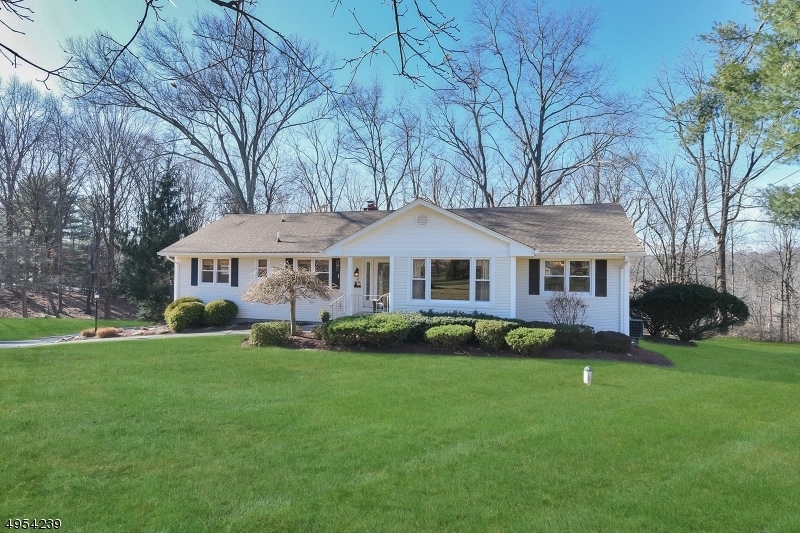 32 Partridge Hill, Upper Saddle River, NJ 07458 - photo 1
