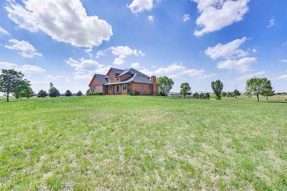 11930 W Albert Cir, Maize, KS 67101 - photo 1