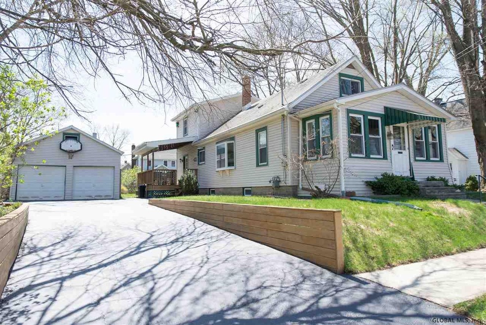 215 2nd St, Schenectady, NY 12302 - photo 1