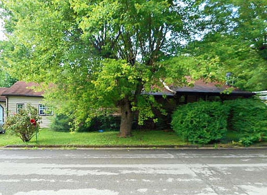 522 E Madison St, Franklin, KY 42134 - photo 1