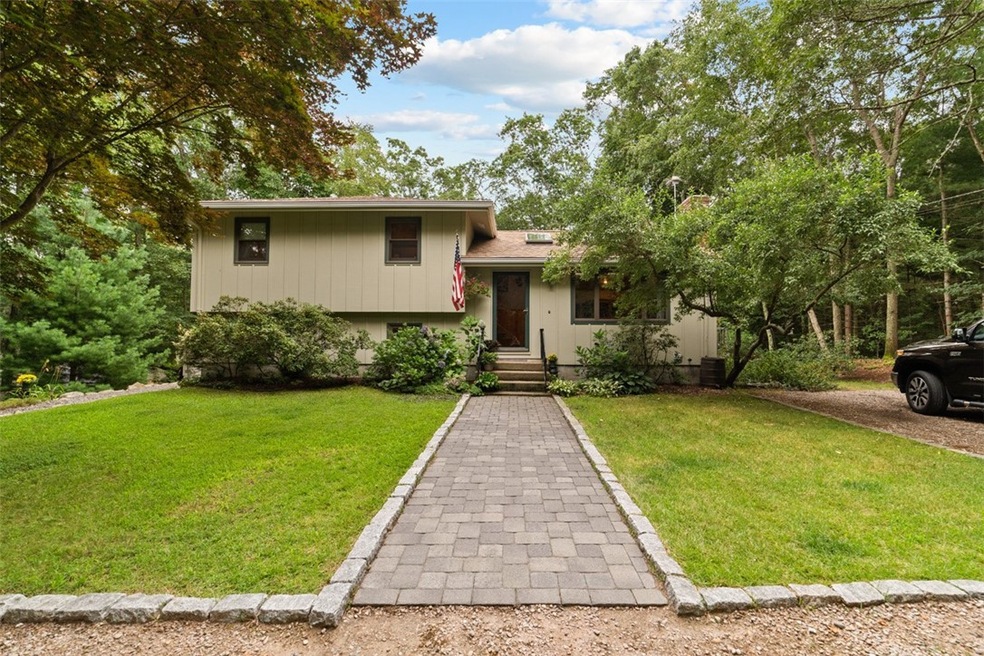 10 Watchaug Ln, Charlestown, RI 02813 - photo 1