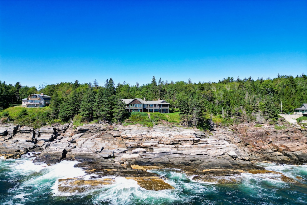 For Sale $2,500,000 • Co-Listing Agent