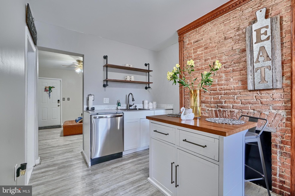 125 S Castle St, Baltimore, MD 21231 - photo 1