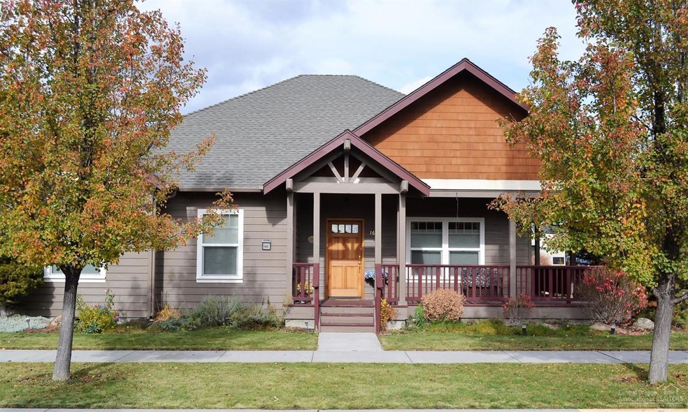 1643 NW Ivy Ave, Redmond, OR 97756 - photo 1