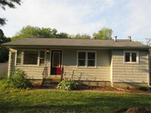 593 Locust St, Swansea, MA 02777 - photo 1