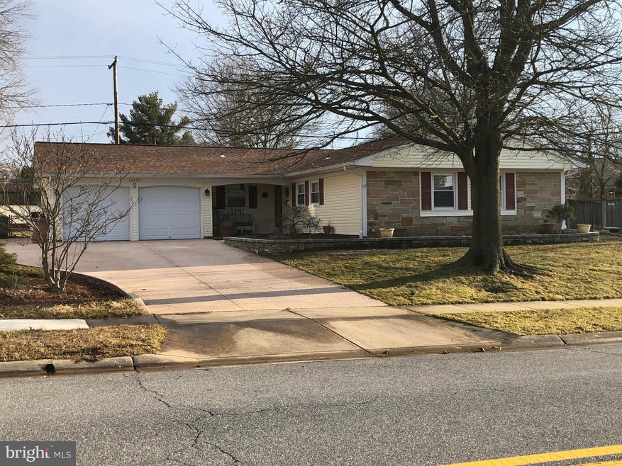 12105 Rockledge Dr, Bowie, MD 20715 - photo 1