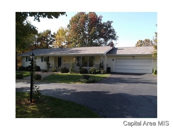 109 Leland Lake Dr, Jacksonville, IL 62650 - photo 1